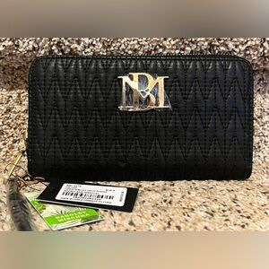 New! Black Badgley Mischka zip wallet